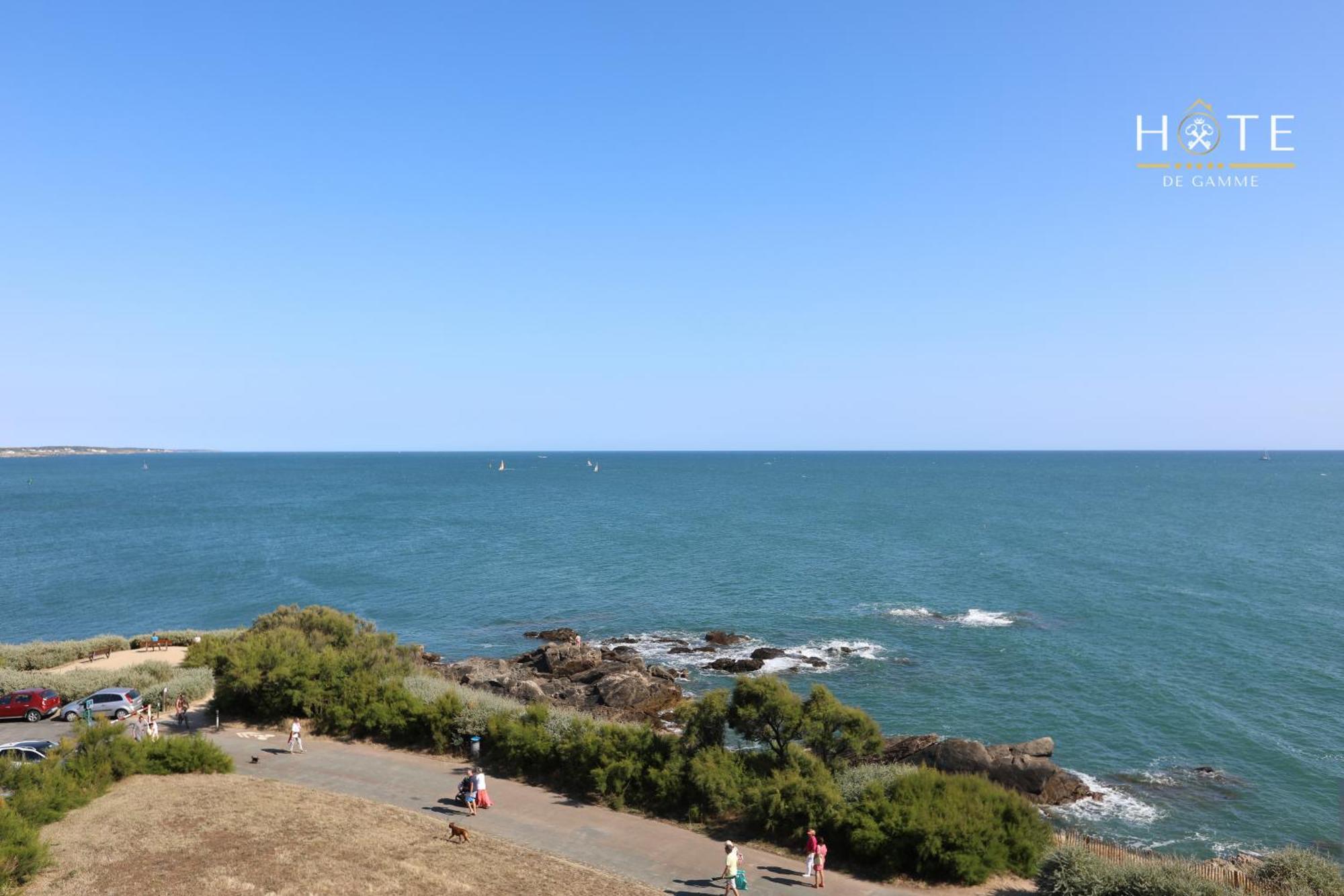 Appartement De Caractere, Superbe Vue Mer 280° La Chaume Exterior photo